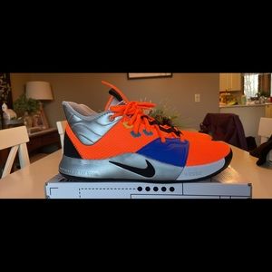 Men’s Paul George 3 Nasa, Size 11